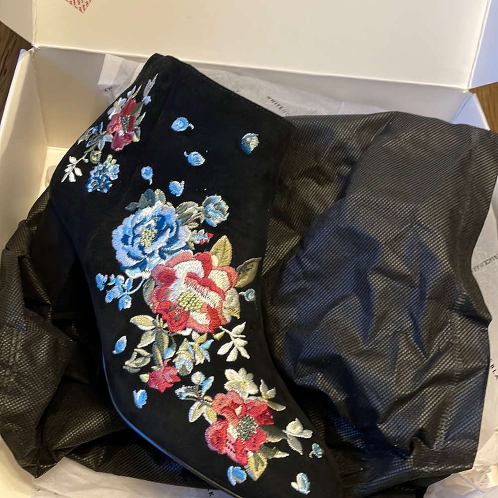 White House Black Market Floral black booties Size 7